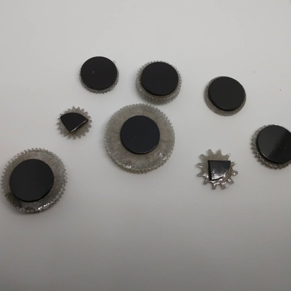 Gear Magnets - Picture 2 of 3